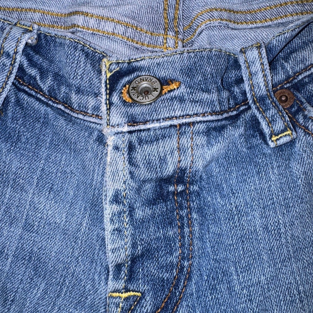 Lucky Brand Lil Maggie Jeans 4/27 Blue Flare Low Rise Button Fly Z0C5010 - Picture 3 of 14